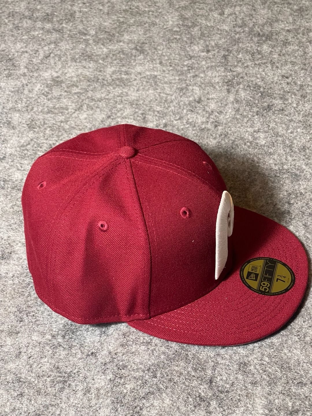 New Era Philadelphia Phillies 59FIFTY Size 7 3/4 Fitted Hat Maroon 5
