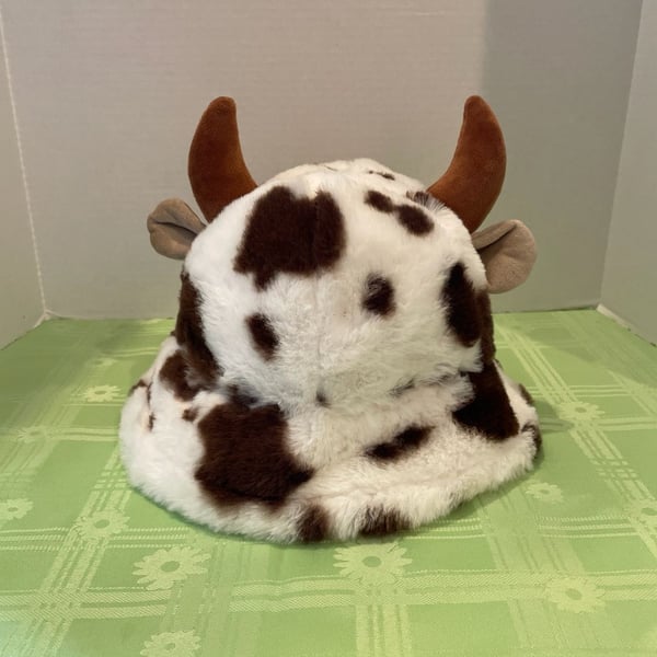 Cute Fuzzy Cow Bucket Hats With Horns, Creative Fluffy Cow Hats,  Bucket Hats for Men or Women. 