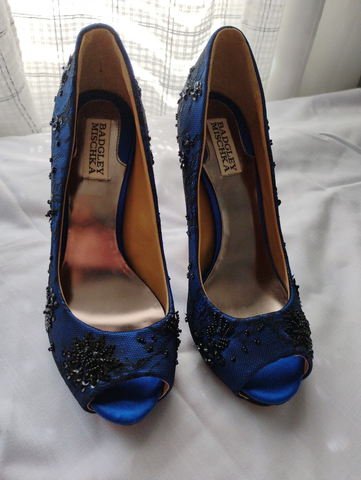 Badgley Mischka Royal Blue Lace Sequin Pumps Size 7.5 - (RUNS SMALL - Fits 6.5/7) 4