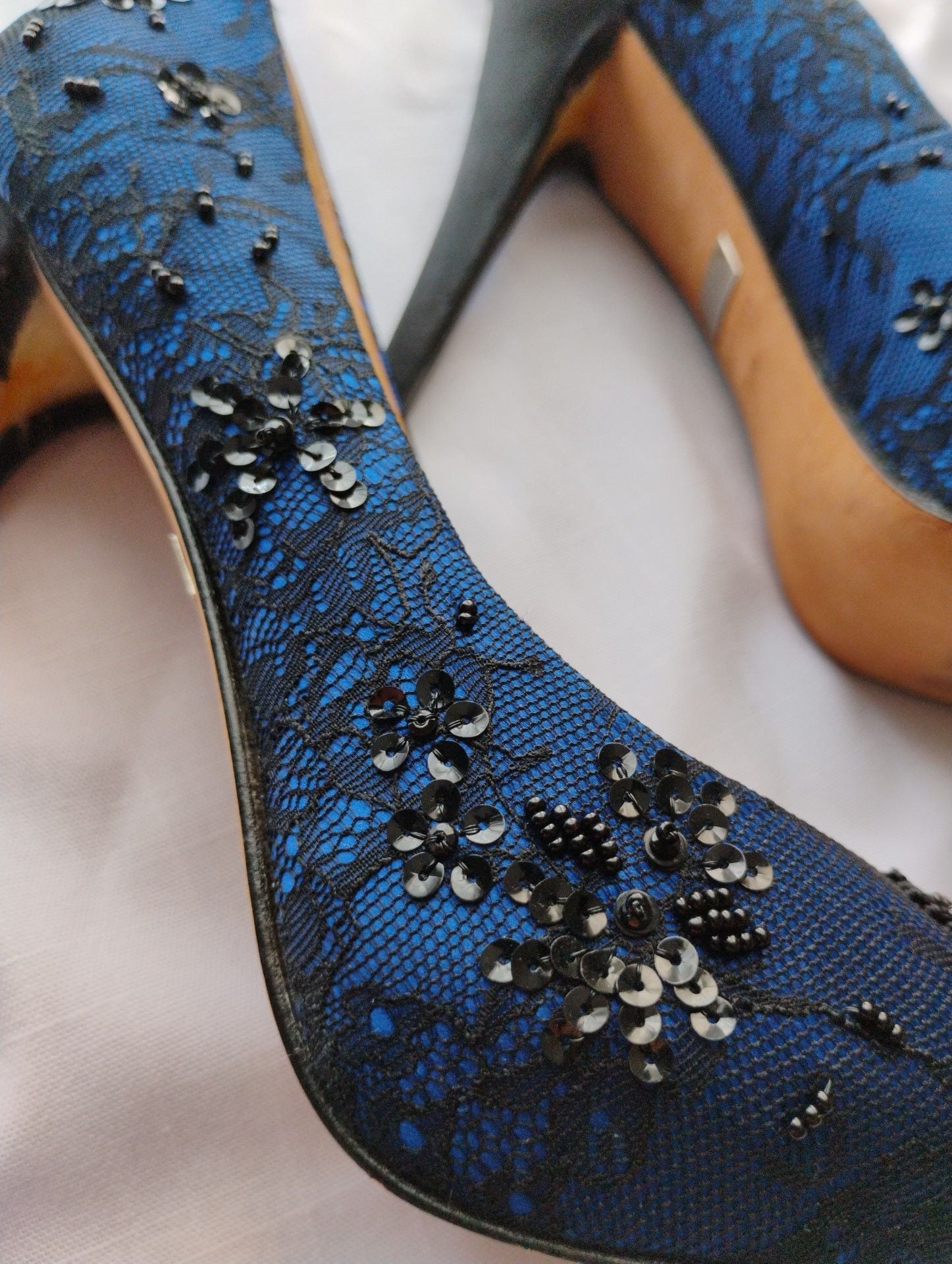 Badgley Mischka Royal Blue Lace Sequin Pumps Size 7.5 - (RUNS SMALL - Fits 6.5/7) 6