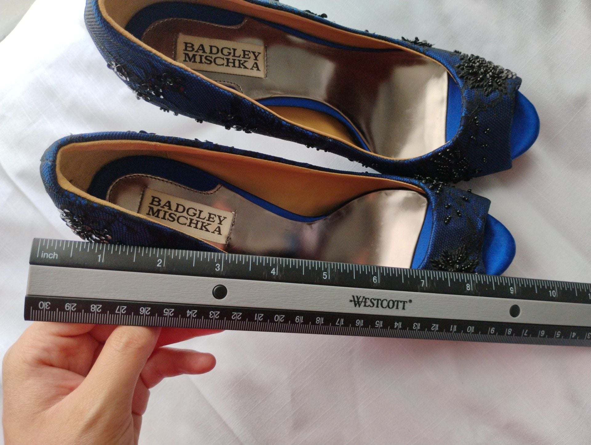 Badgley Mischka Royal Blue Lace Sequin Pumps Size 7.5 - (RUNS SMALL - Fits 6.5/7) 7