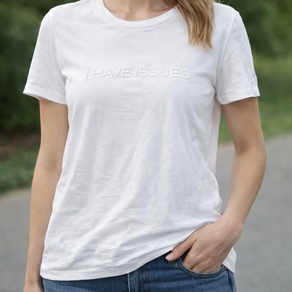 Kenneth Cole New York I HAVE ISSUES Embossed Logo T-Shirt Large