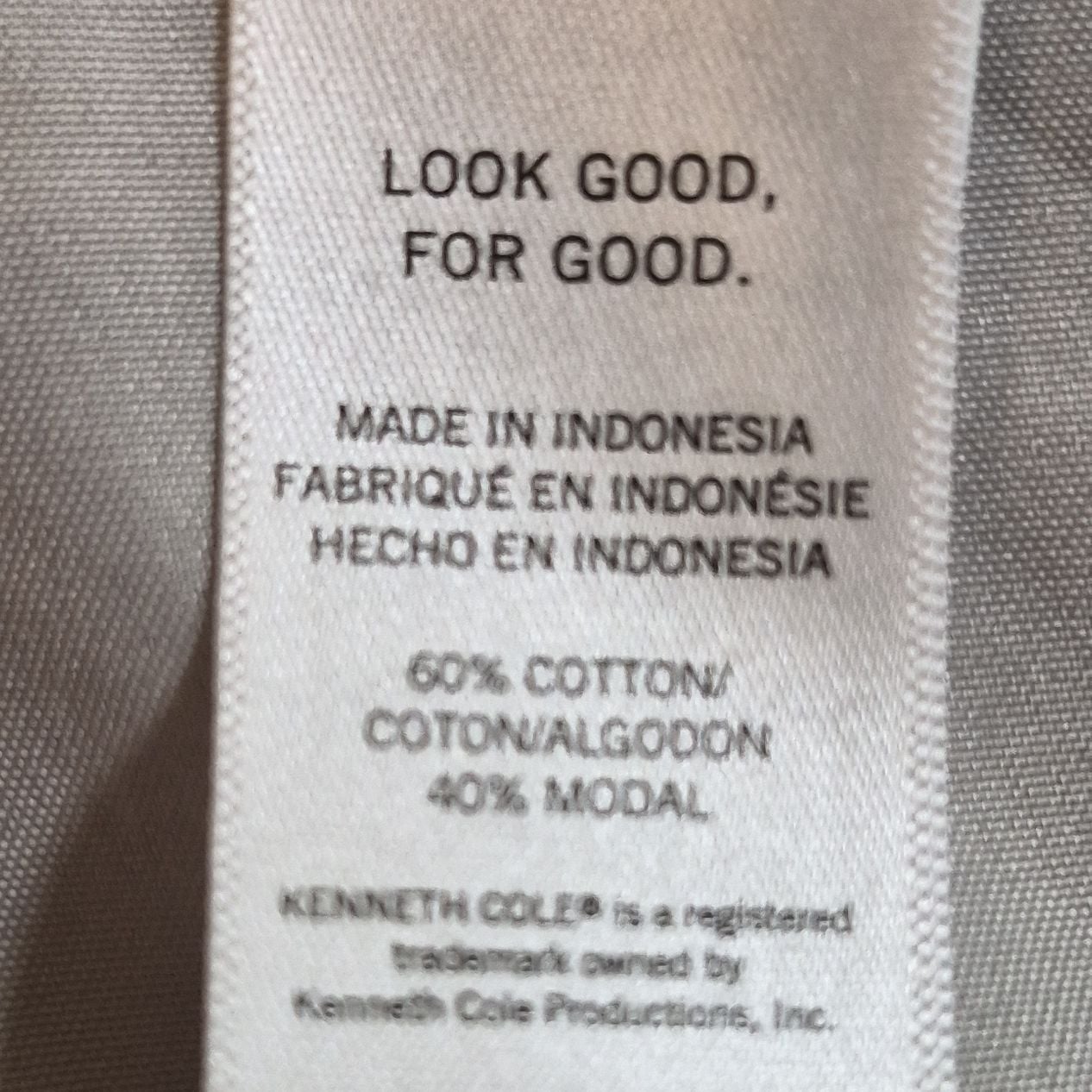 Kenneth Cole New York I HAVE ISSUES Embossed Logo T-Shirt Large 7