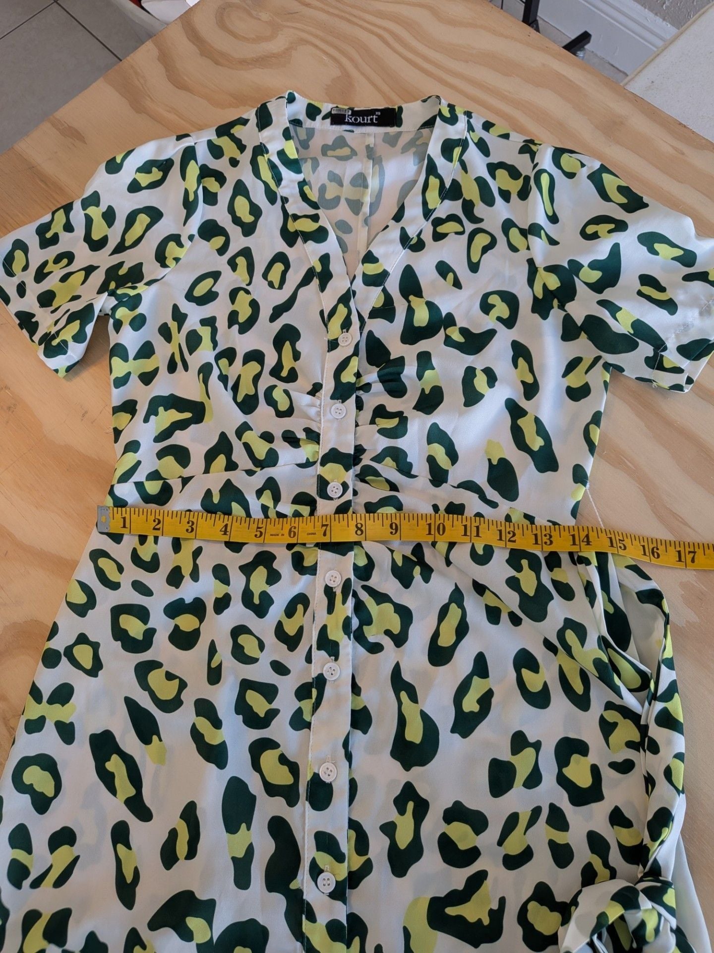 Kourt Green Leopard Print Button-Down Tie-Waist Midi Dress, Size XS 7