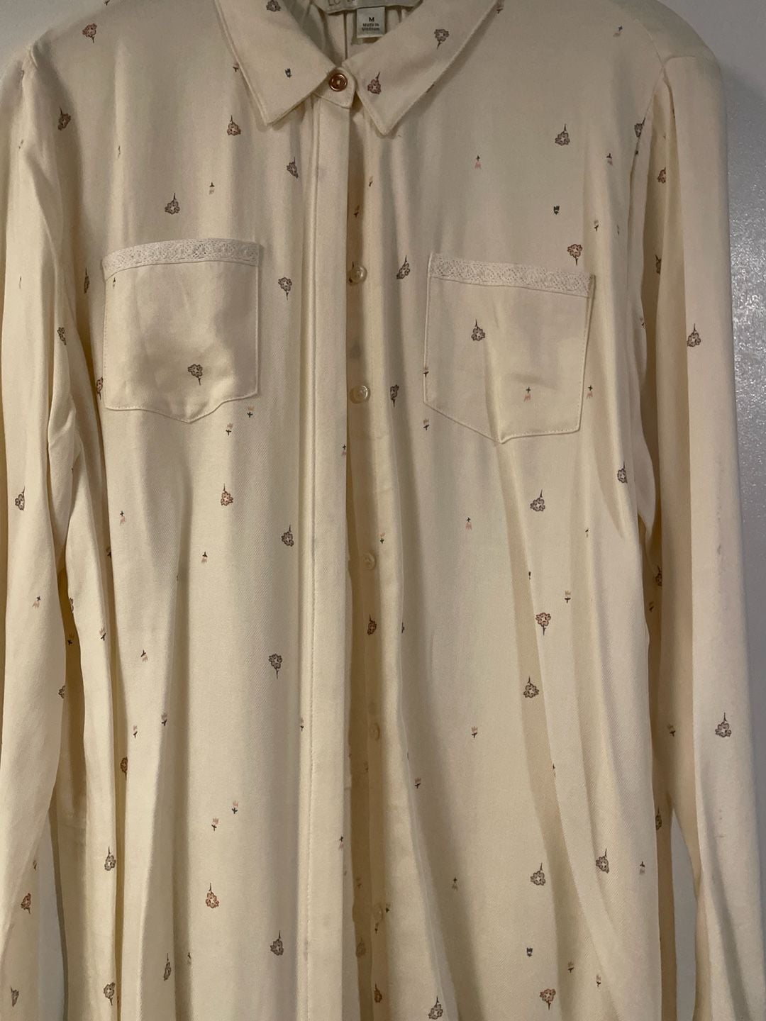 LC Lauren Conrad Ditsy Floral Embroidered Button Down Shirt 4