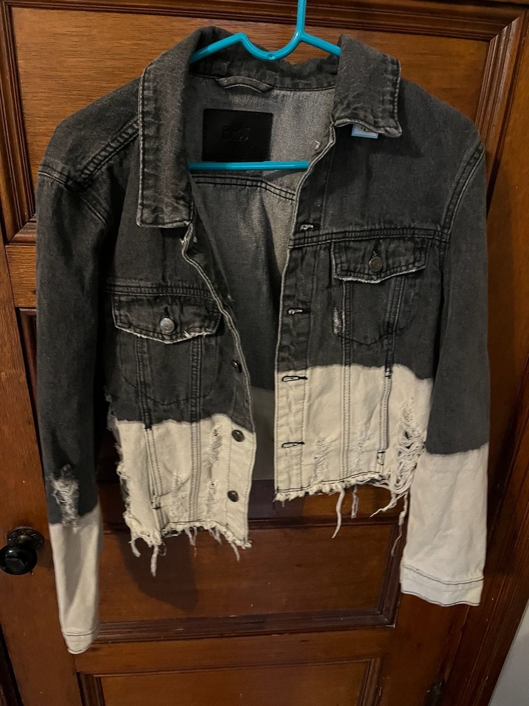 BBJ Los Angeles Distressed Two-Tone Bleached Denim Jacket 2