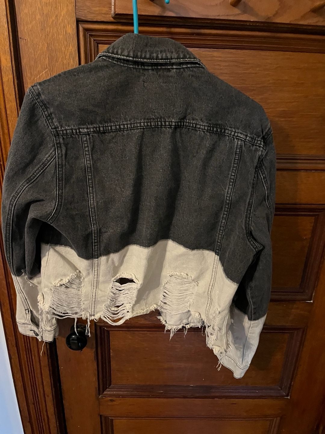 BBJ Los Angeles Distressed Two-Tone Bleached Denim Jacket 3