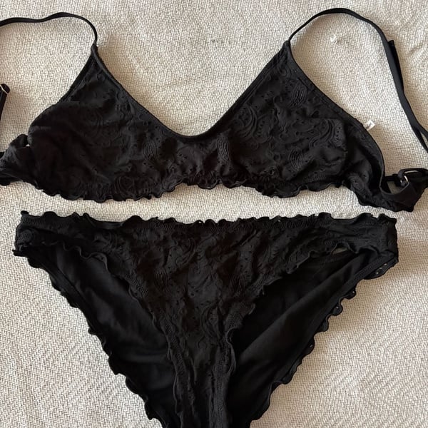 Celebrity Pink Black Eyelet Ruffle Bikini Set, XL — Two Piece Swimsuit