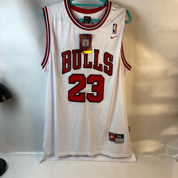 Vintage Michigan Jordan Chicago Bulls Nike Hardwood Classics Swingman Jersey Size XXL