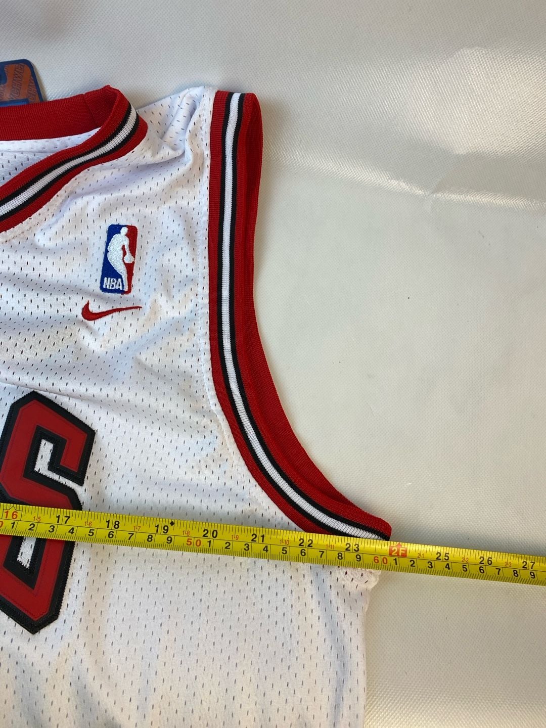 Vintage Michigan Jordan Chicago Bulls Nike Hardwood Classics Swingman Jersey Size XXL 6