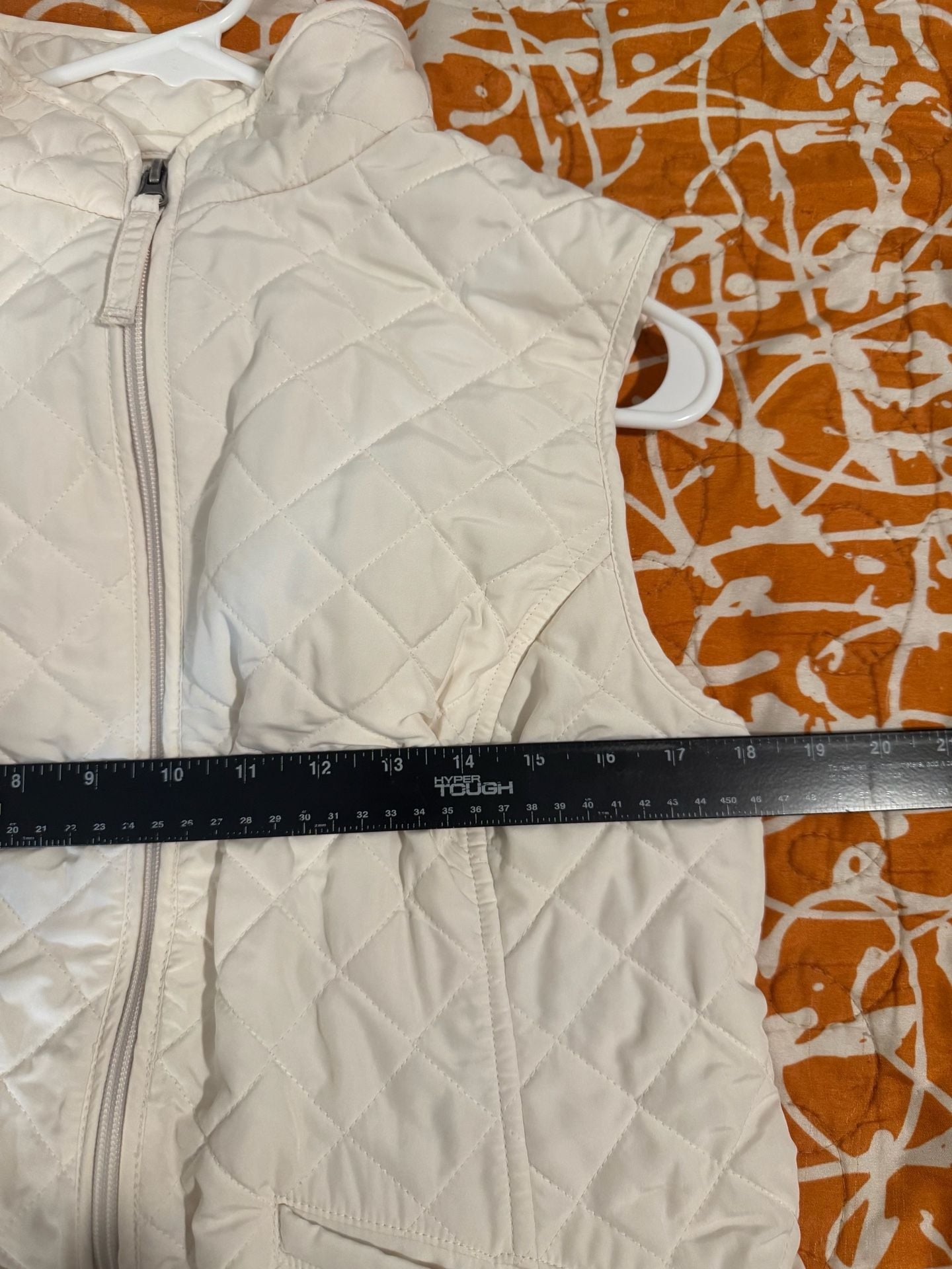 Van Heusen Women's Cream Diamond Quilted Full-Zip Vest 7