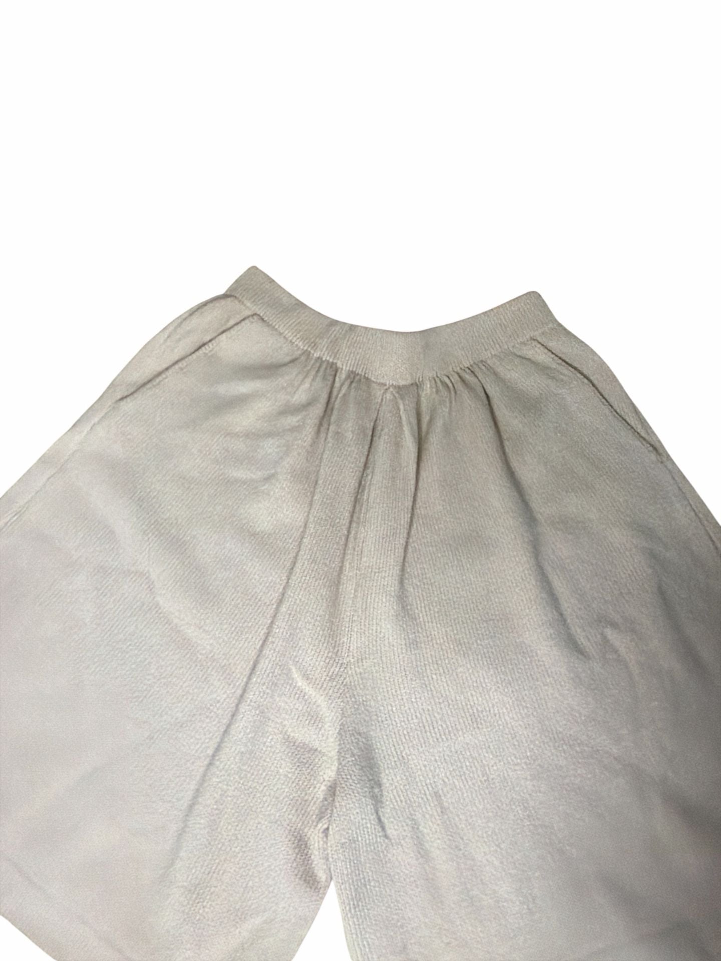 Vintage St. John Buttercream Knit Short size 8 3