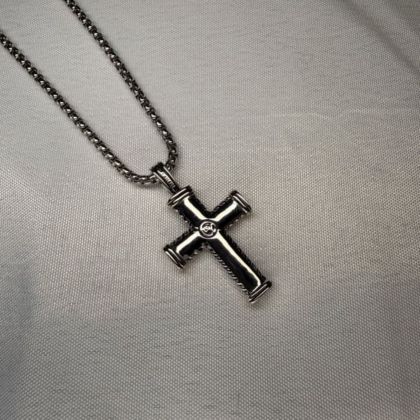 Cable Cross Necklace Pendant w Chain 