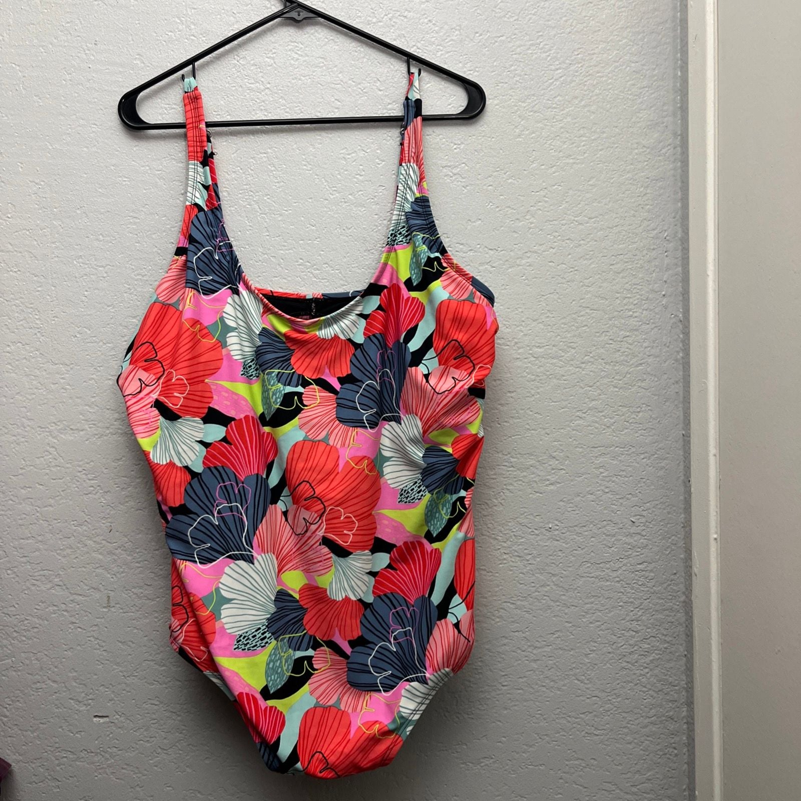 Roatan Women's Pink Tropical Floral One-Piece Swimsuit 1