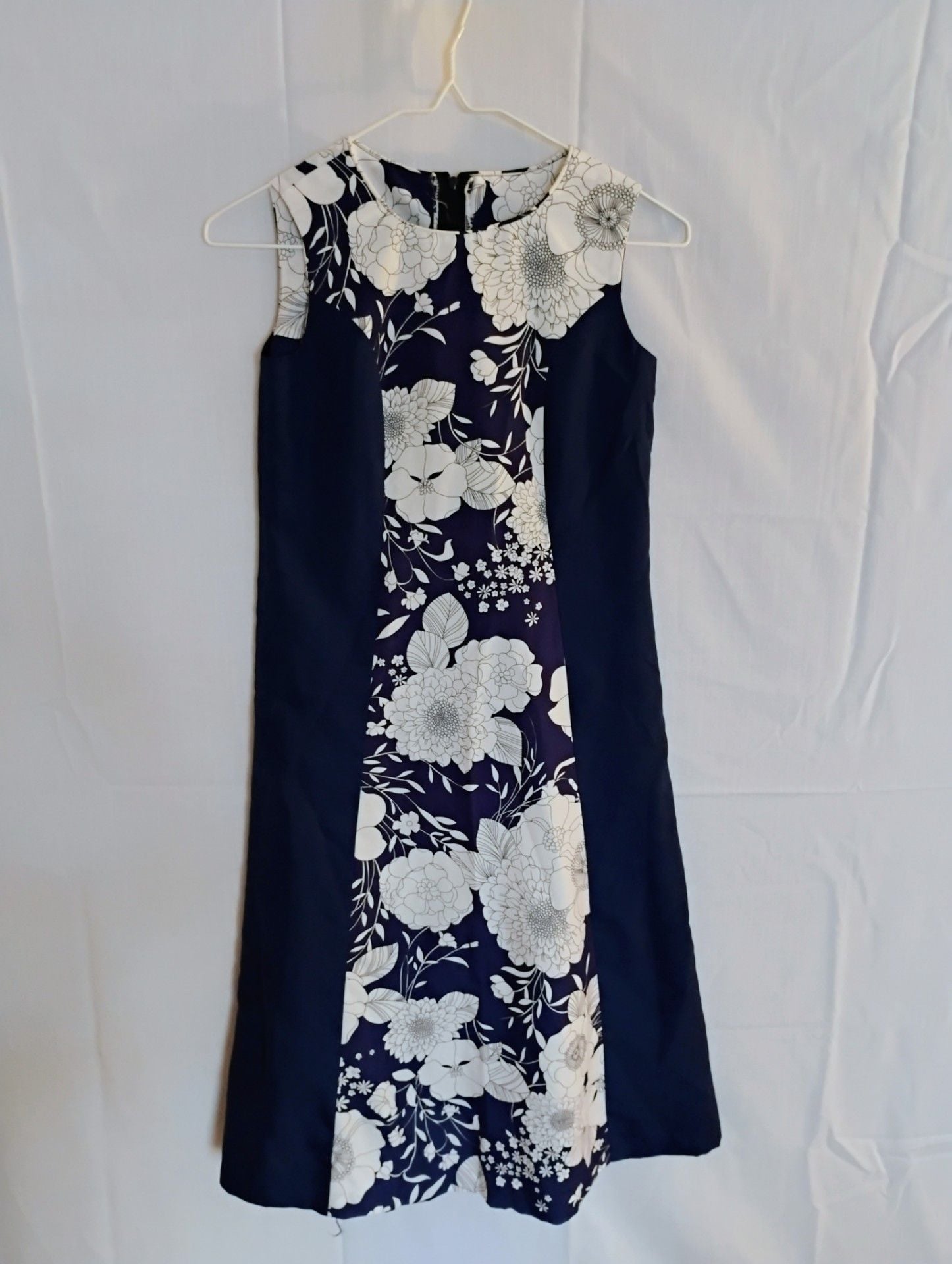 Vintage 60s/70s Hawaiian Surf Mod Shift Dress - Navy/White Floral 2