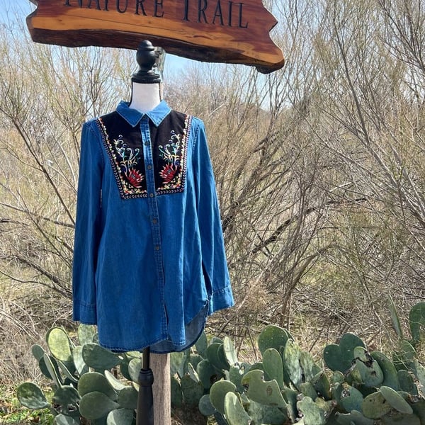Anthropologie Holding Horses Embroidered Velvet Panel Denim Chambray Tunic