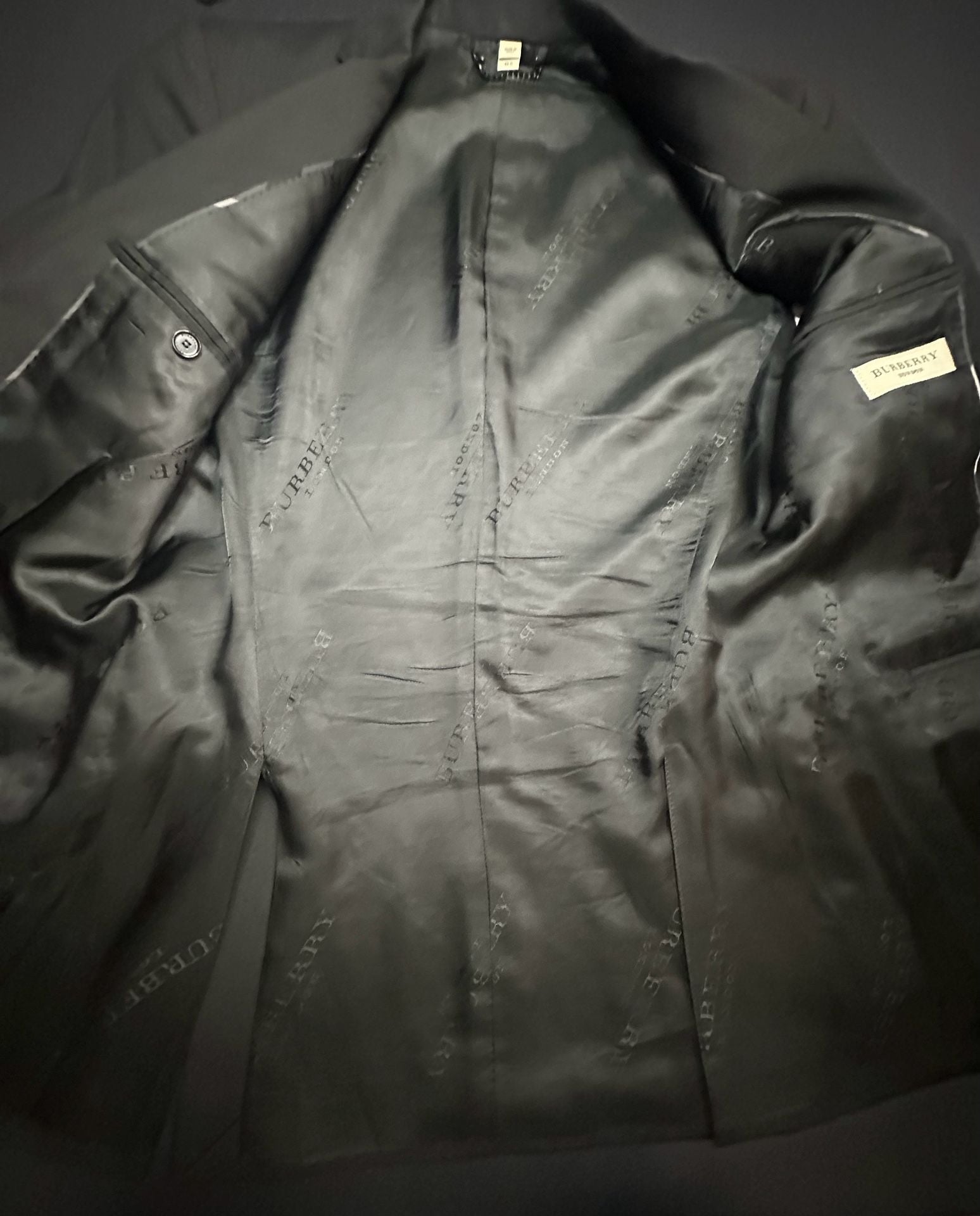 Burberry London Men's Black Two-Button Wool Blazer Sport Coat - Size 48R Made in Italy 7