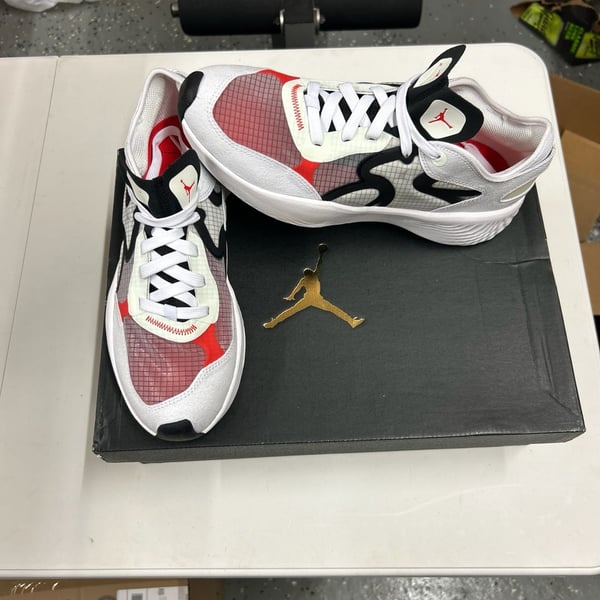 Jordan Delta 3 Low White Chile Red DN2647-160