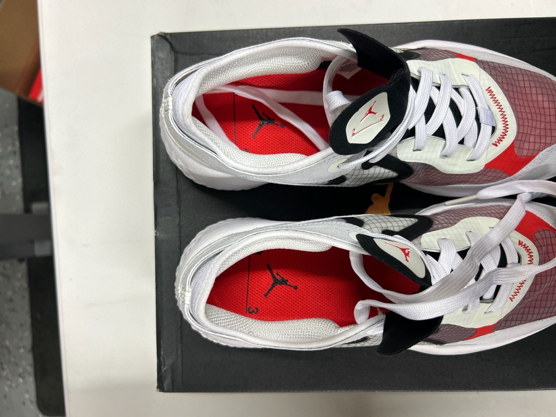 Jordan Delta 3 Low White Chile Red DN2647-160 4