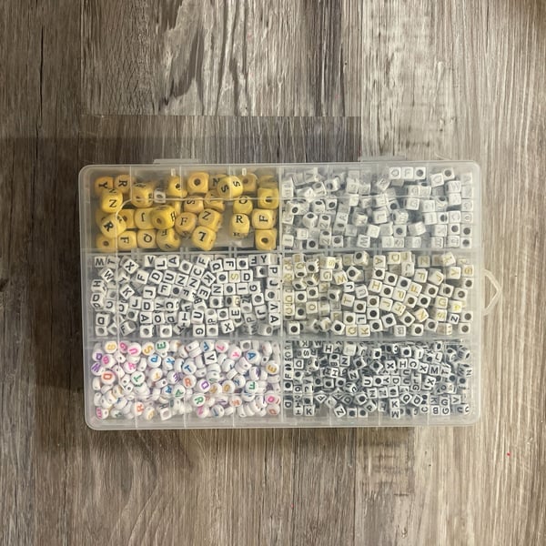Creatology Mixed Alphabet Letter Bead Box Kit with Storage Case
