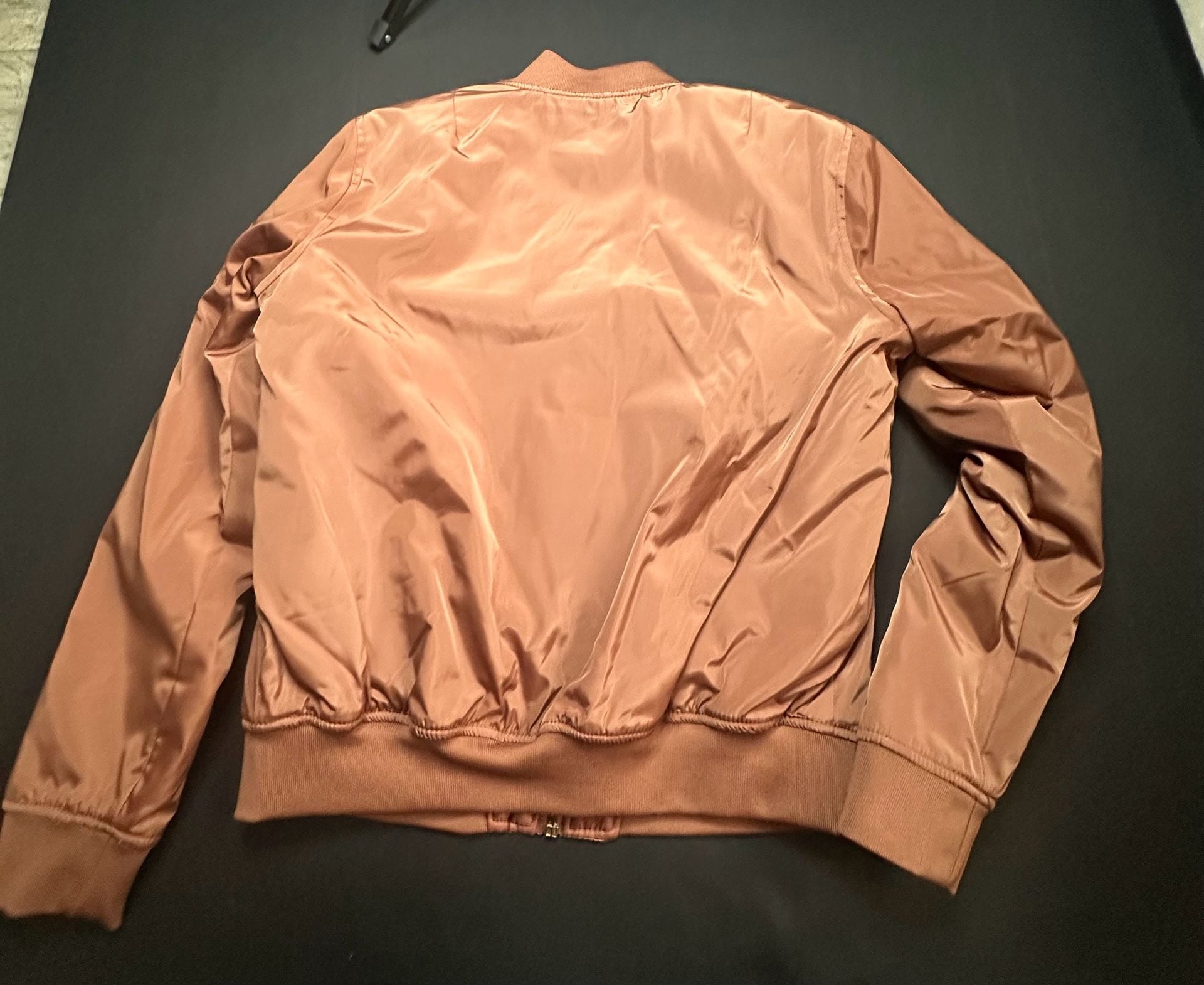 Ci Sono by Cavalini Rose Gold Satin Bomber Jacket Size Medium 3