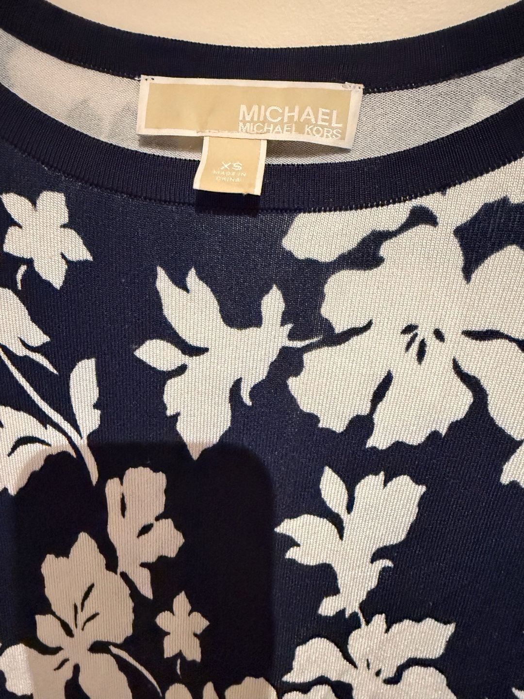 Michael Kors Navy Blue With White Floral Print Dress... 5