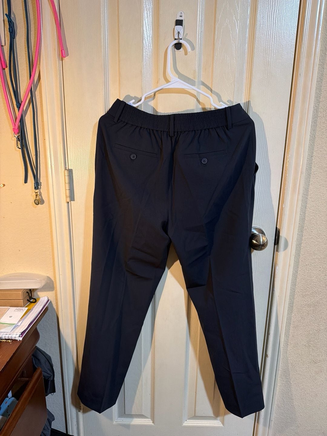Quince Ultra-Stretch 24/7 Smart Ankle Pant in Black 4