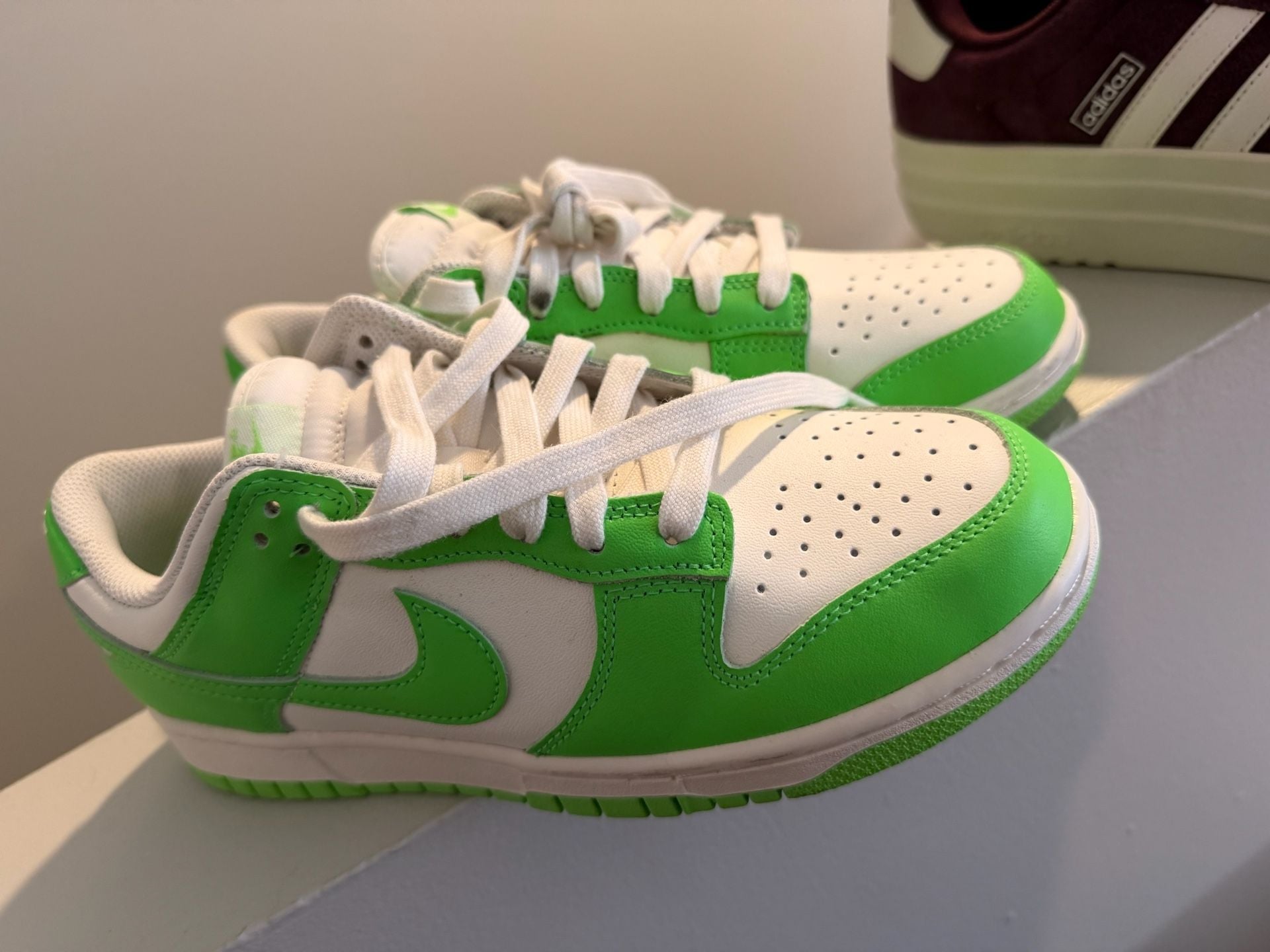 Nike Dunk Low Women's 'Green Strike' White/Vibrant Green Sneakers 1