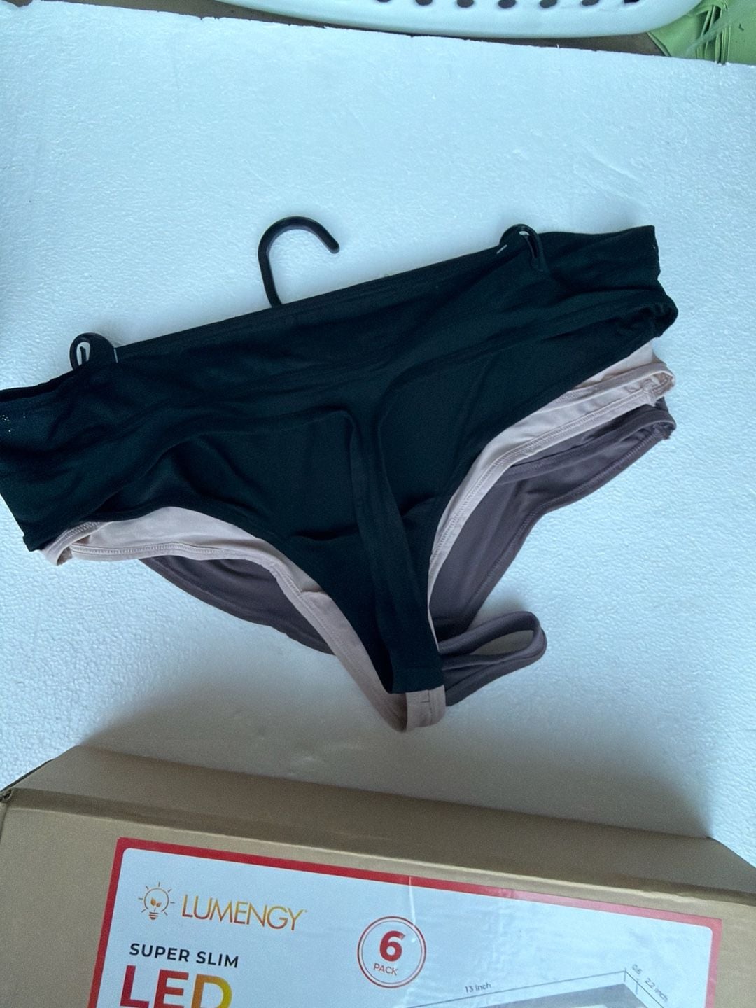 Tommy Hilfiger Women's Everyday Luxe Seamless Thong Panties, 3-Pack, Size XL 3