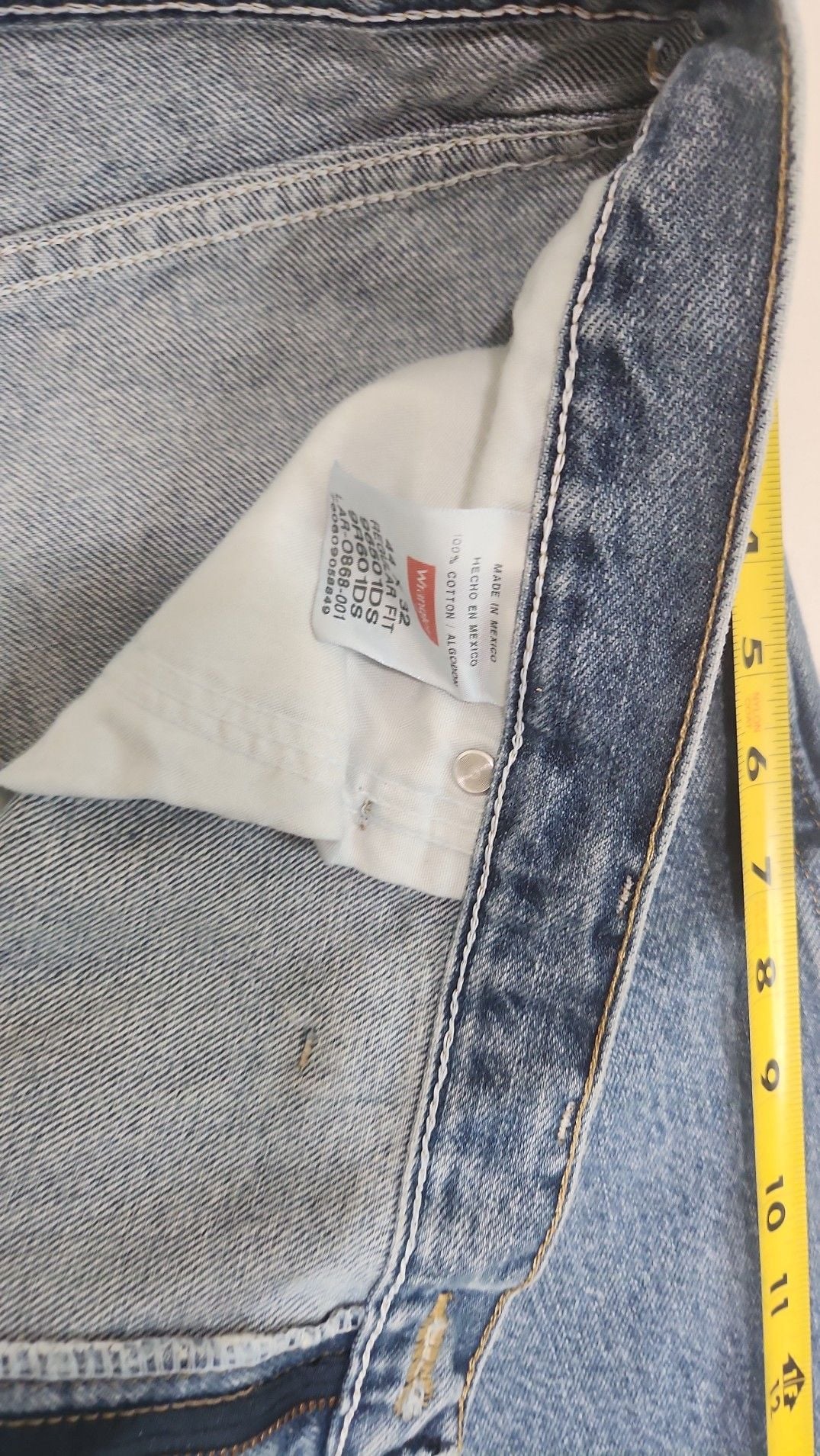 Wrangler Premium Quality Men's Regular Fit Straight Leg Jeans Medium Wash 96501DS 44x32 4
