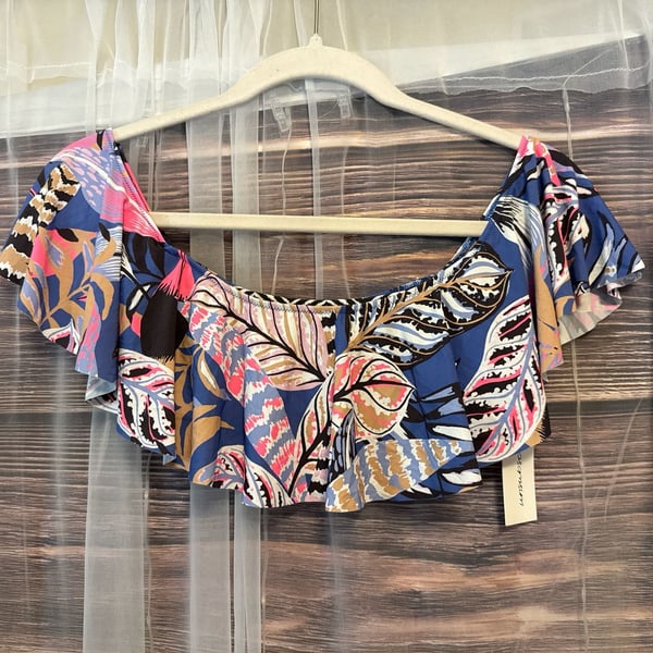 Unsubscribed NWT Floral Ruffle Off-The-Shoulder Bikini Top Size Medium
