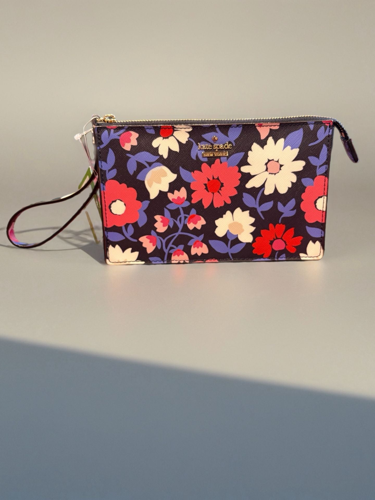 Kate Spade New York Cameron Street Daisy Leila Floral Wristlet 2