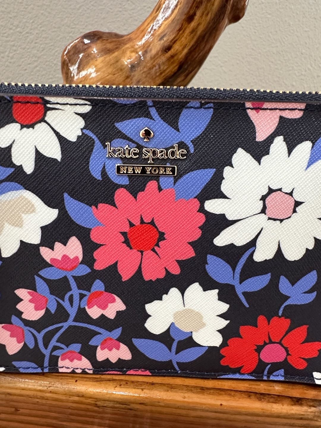 Kate Spade New York Cameron Street Daisy Leila Floral Wristlet 6