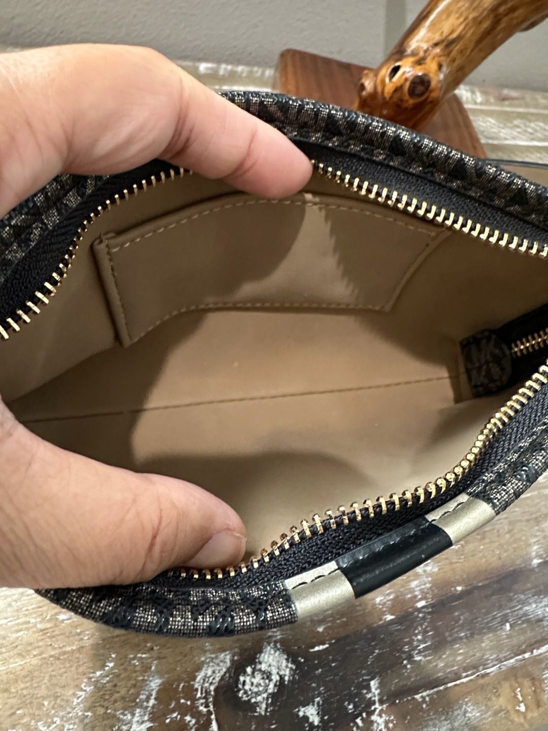 Michael Kors Women's black/gold Jet Set Fanny Packno Belt Bag Size S/M 8