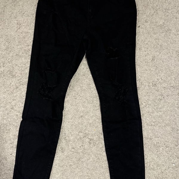 SO Goods for Life High Rise Distressed Jeggings in Black Size 15L