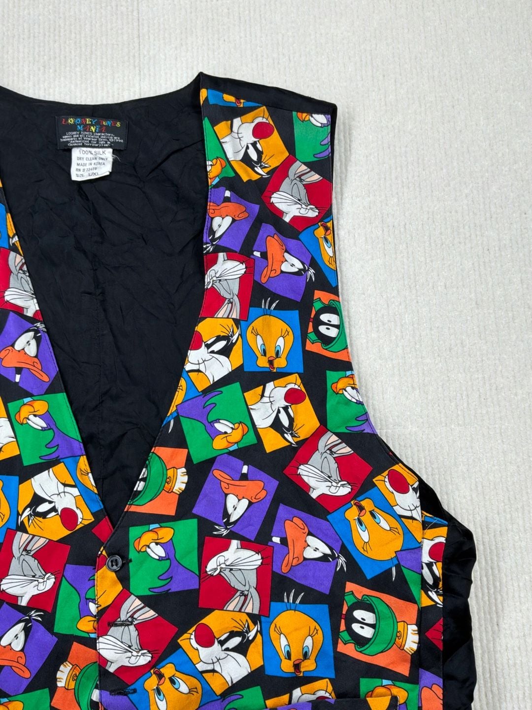 Vintage 1994 Looney Tunes Mania 100% Silk Vest Size L/XL  7