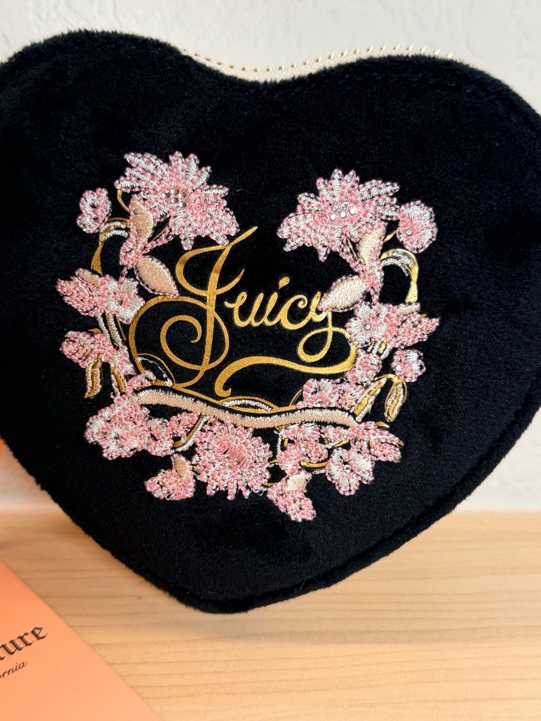 Juicy Couture Juicy In Bloom Heart ZA Coin Purse Wristlet Liquorice Black Velour 7