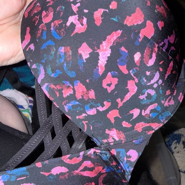 Torrid 40DDD Black Abstract Pink Blue Animal Print Push-Up Plunge Bra