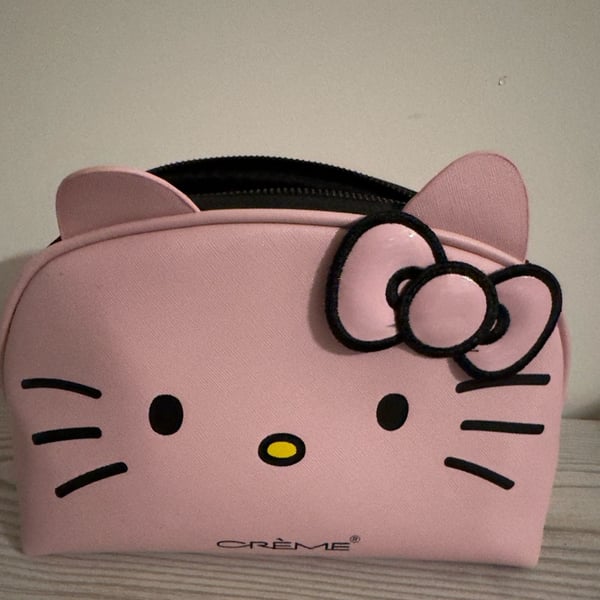 The Crรจme Shop x Sanrio Hello Kitty Pink Dome Makeup Travel Pouch