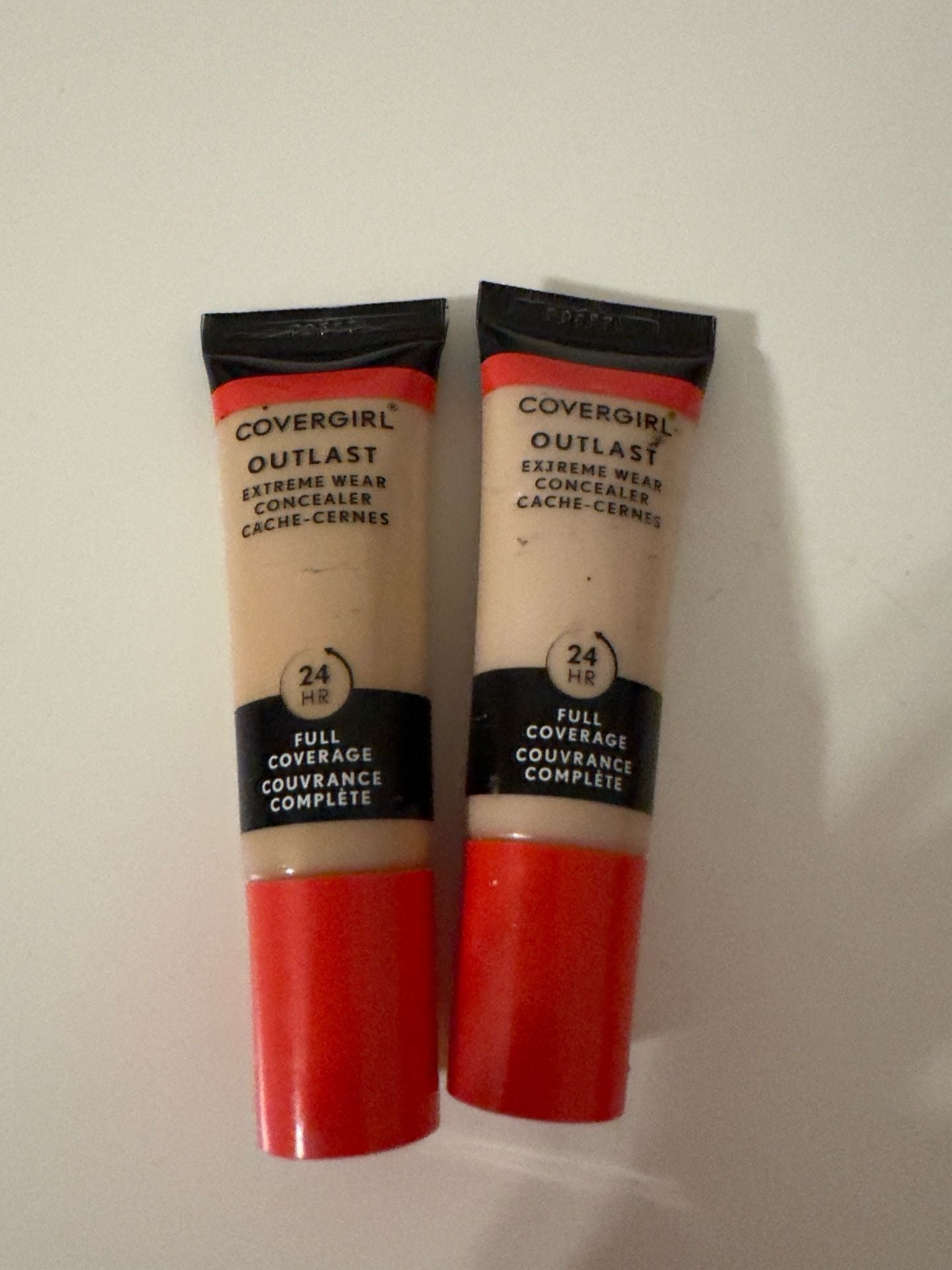 4 Piece Makeup Lot: Covergirl Outlast Concealers, Clean Invisible Concealer & Ulta Beauty Poreless Face Primer 2