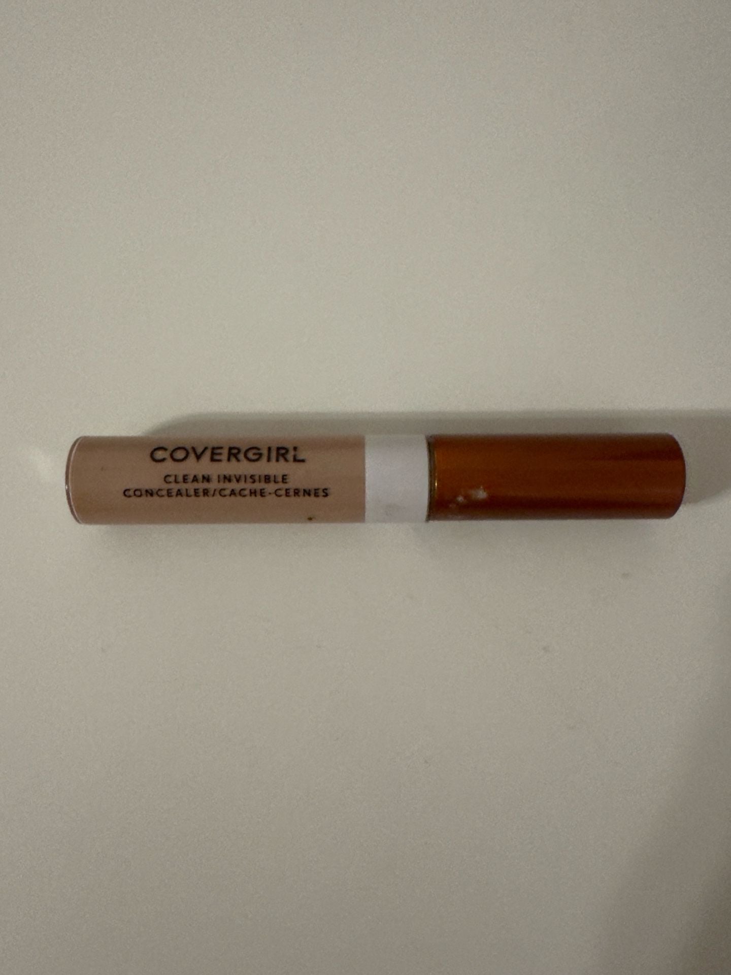 4 Piece Makeup Lot: Covergirl Outlast Concealers, Clean Invisible Concealer & Ulta Beauty Poreless Face Primer 4