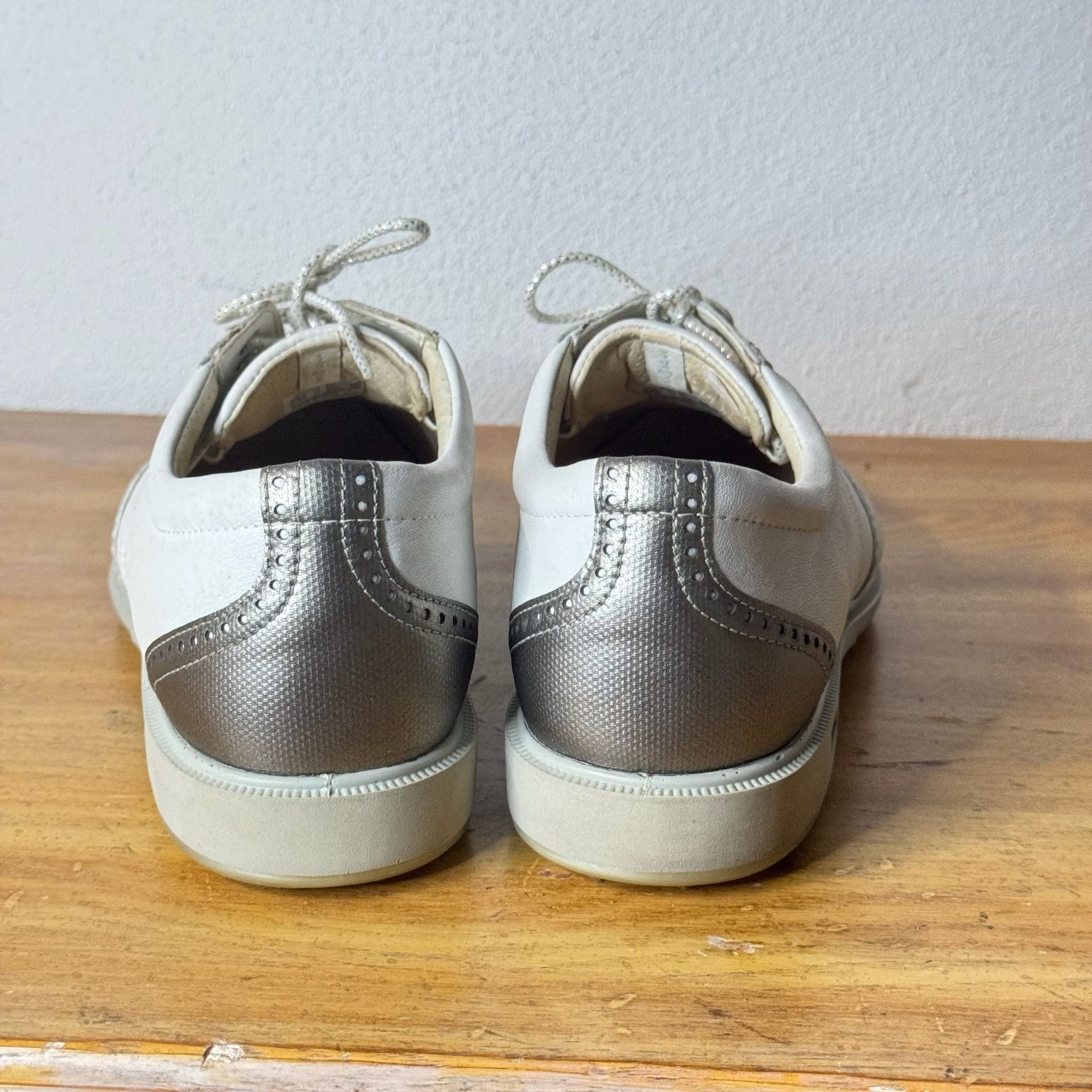 ECCO Womens Classic Hybrid Hydromax Wingtip Golf Shoes White Leather Size US 10 4