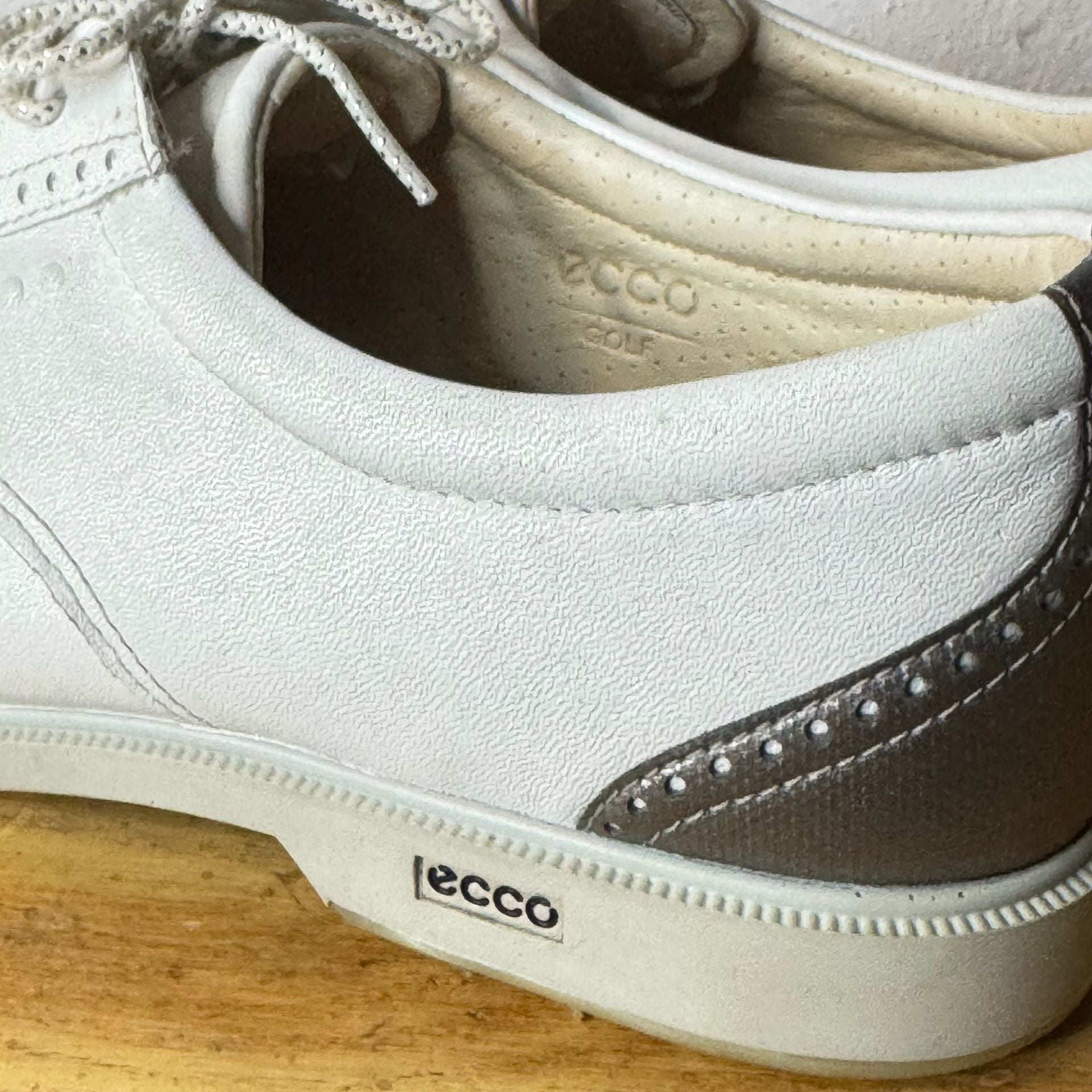 ECCO Womens Classic Hybrid Hydromax Wingtip Golf Shoes White Leather Size US 10 6