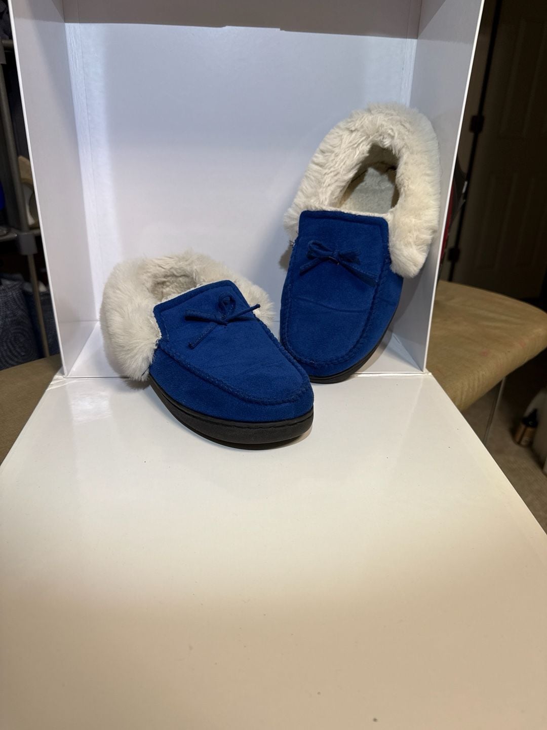 RockDove Women's Plush Faux Fur Royal Blue Moccasin Slippers 1