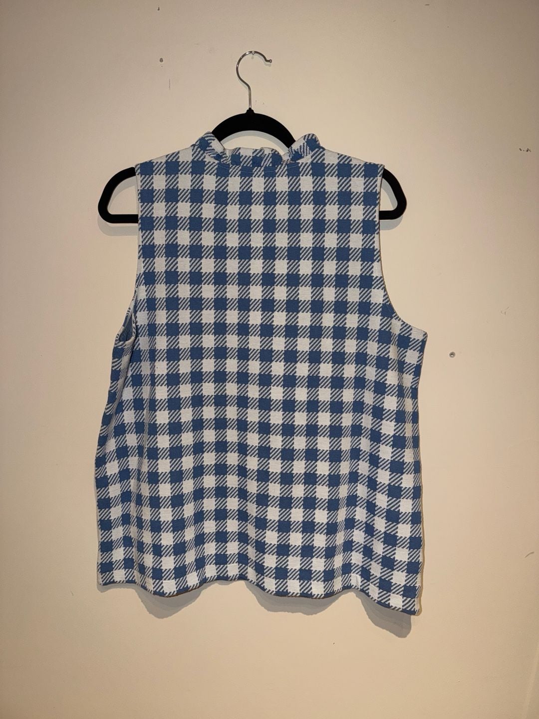 Ann Taylor Petite Blue and White Gingham Ruffle Neck Sleeveless Knit Top XL 7