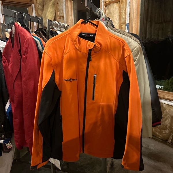 Free Tech Men's Orange Softshell Full Zip Outdoor Jacket XL