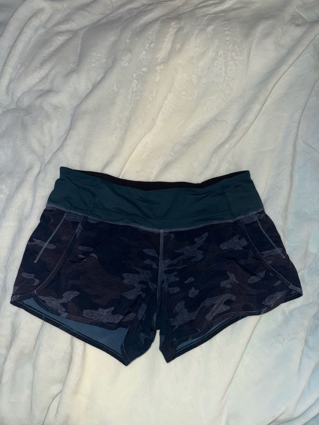 Lululemon Run Times Shorts Heathered Texture Lotus Camo Oil Slick Blue - Size 6 2