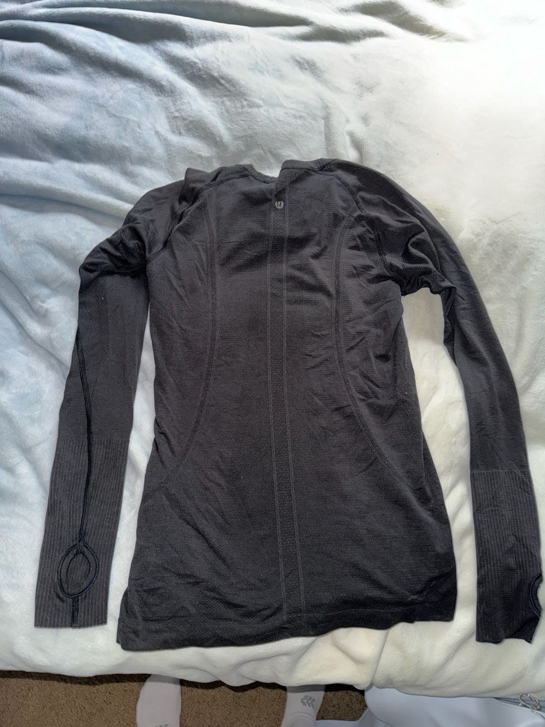 Lululemon Swiftly Tech Long-Sleeve Shirt Crewneck in Black 7