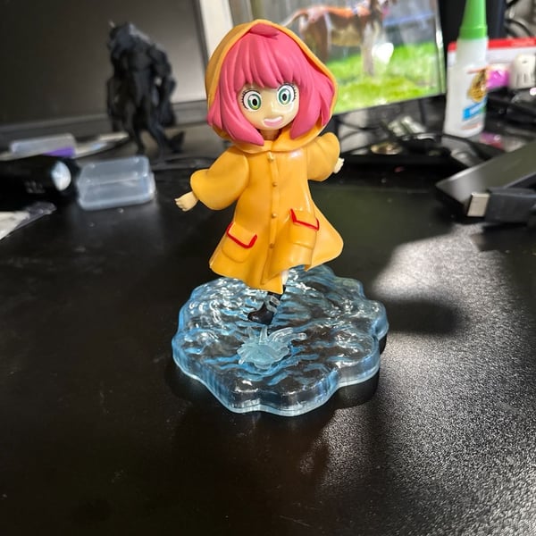 Spy x Family Anya Forger Raincoat Water Splash Resin Statue Figure