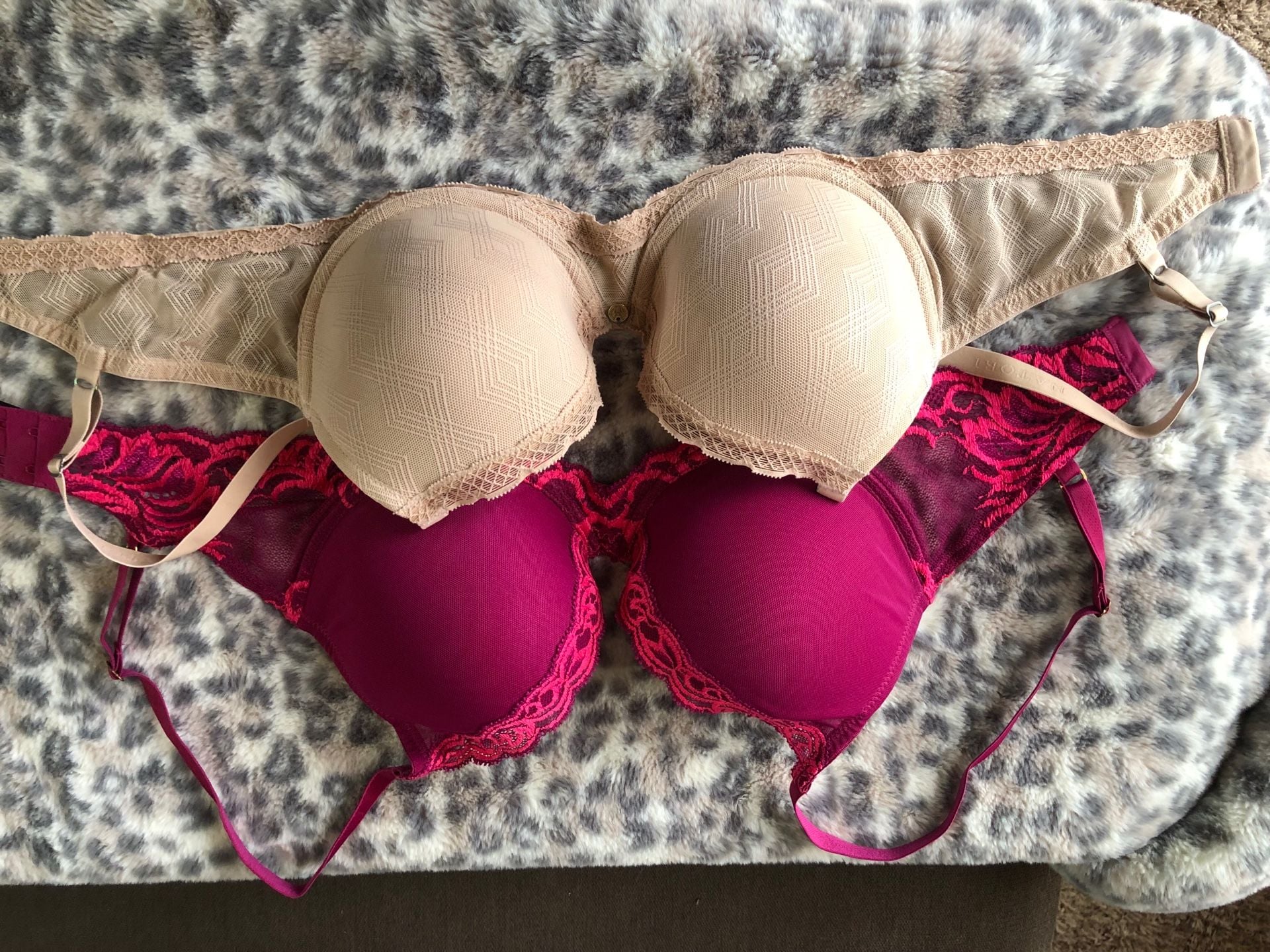 Lot of 2 Natori Bras: Feathers Lace Contour Plunge & Pure Luxe Custom Coverage Support 2
